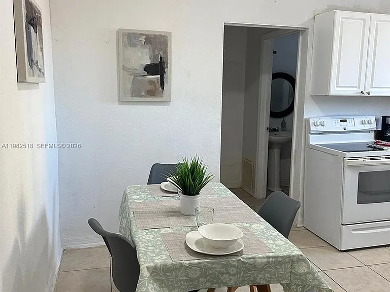 1021 NW 3rd St #201 — Photo 7
