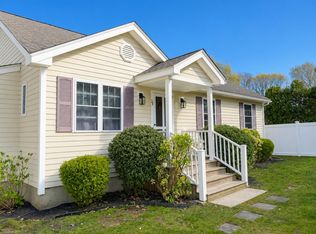 34 10th Street S, Edgartown, MA 02539