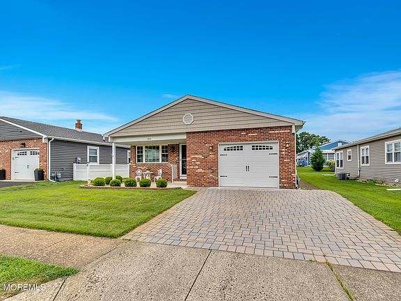 2nd image of 154 Freeport Boulevard