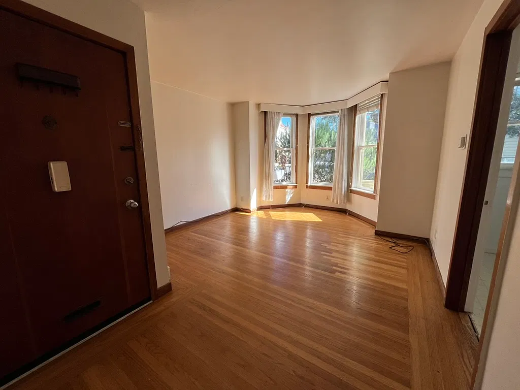 520 Eugenia Ave — Photo 3