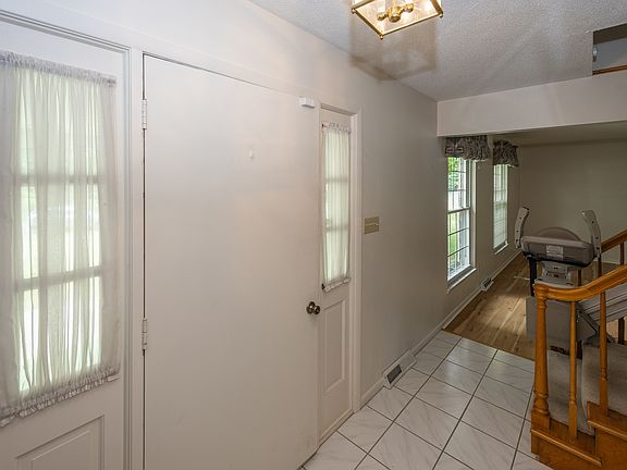 3rd image of 5521 N Sugar Hills Dr
