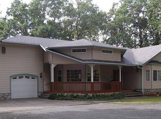 311 Connie Ln, Merlin, OR 97532