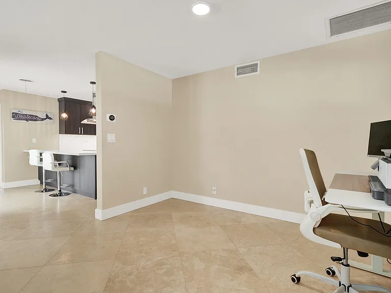 2152 NE 61st Ct — Photo 23