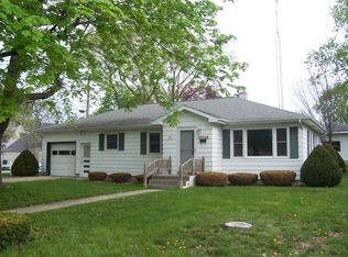 201 Locust Ct, Portage, WI 53901