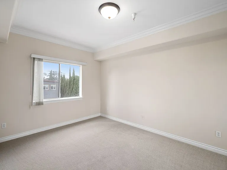 3328 Oakhurst Ave — Photo 5