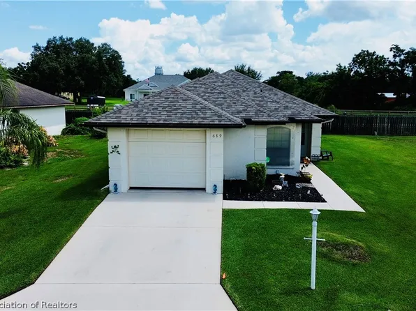 689 W Wesley Cir, Avon Park, FL 33825