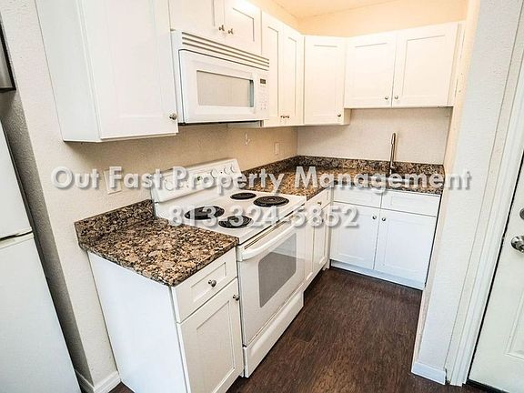 5th image of 537 2nd St N APT C