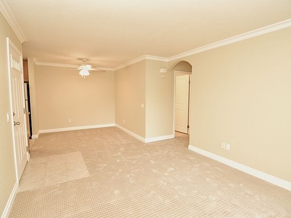 4th image of 1423 Graves Ave 147 #147