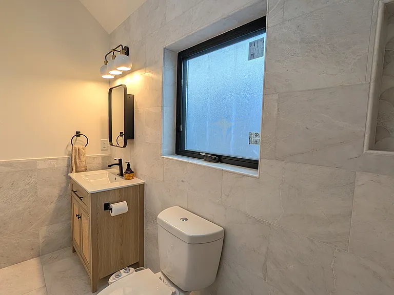 W San Fernando St — Photo 18