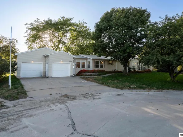 7506 N 285th Cir, Valley, NE 68064