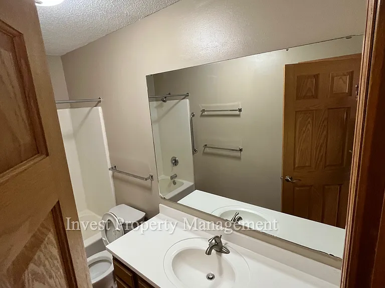 Rush City Country Apartments — Photo 25