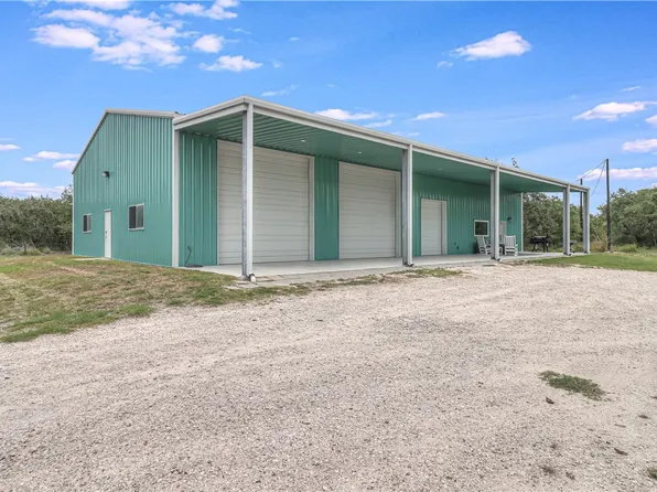 2201 Myrtle St, Rockport, TX 78382