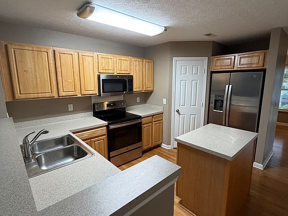 4th image of 540 Flintlock Ct