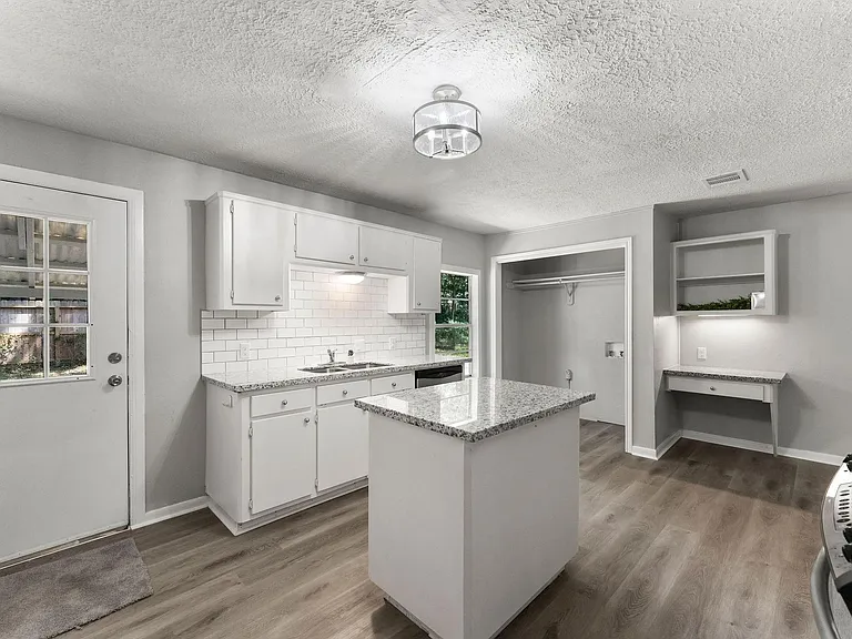 601 Dogwood Trl — Photo 13
