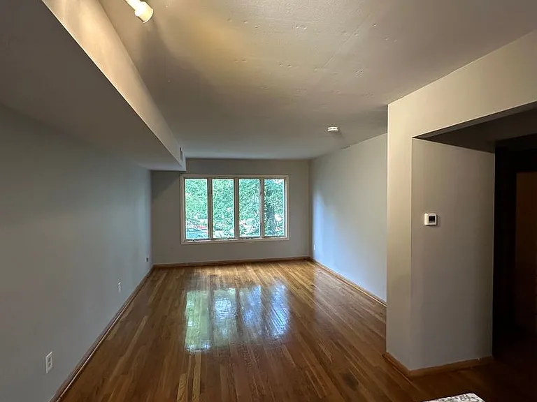 70 W Northwood Ave — Photo 38