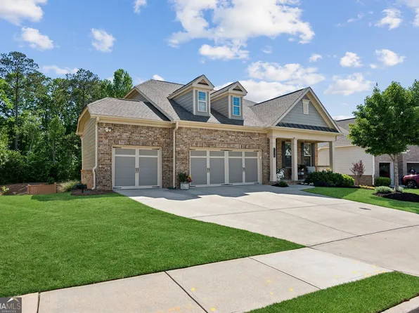 2470 Crimson Downs Dr, Cumming, GA 30040