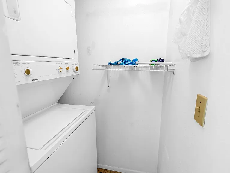 7700 Sun Island Dr S #402 — Photo 12