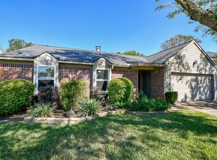 2431 Country Place Dr, Richmond, TX 77406