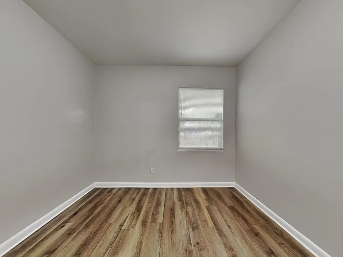 10927 Regency Dr — Photo 12