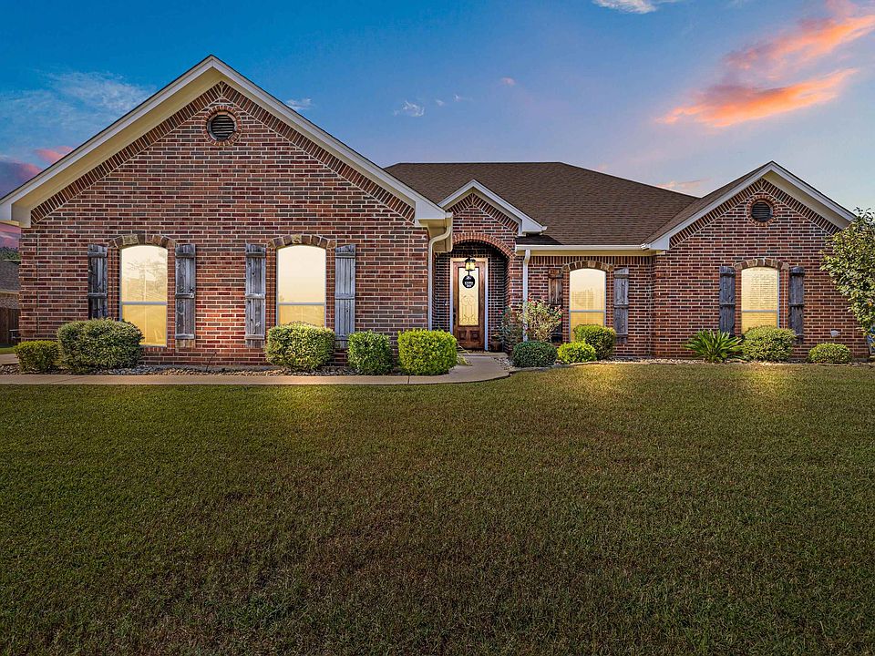 1st image of 115 Towering Oaks Ln