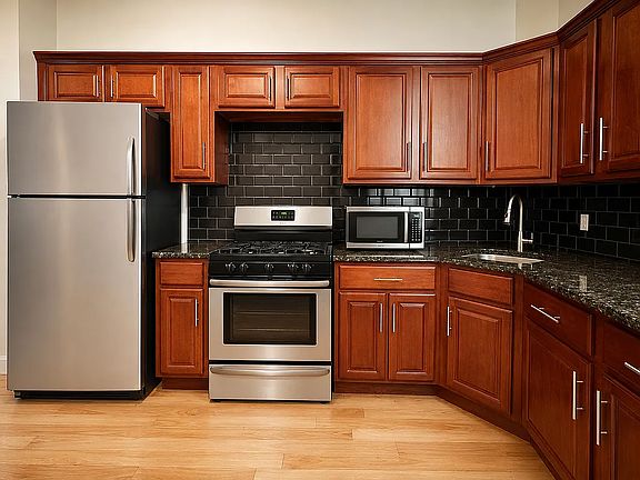 3rd image of 200 Utica Ave #3C