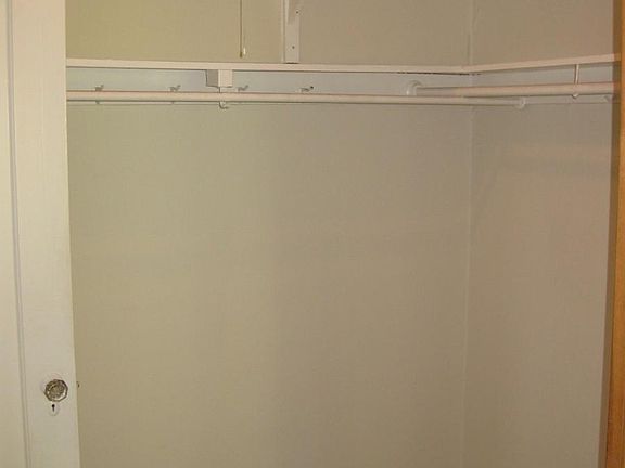 4th image of 343 5th Ave APT 4
