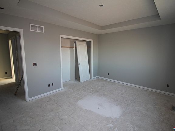 5th image of 908 W Santa Clara St