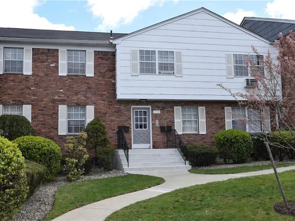 31 Doxbury Lane, Suffern, NY 10901