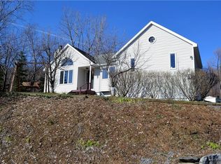 2641 Hitchings Rd, La Fayette, NY 13084