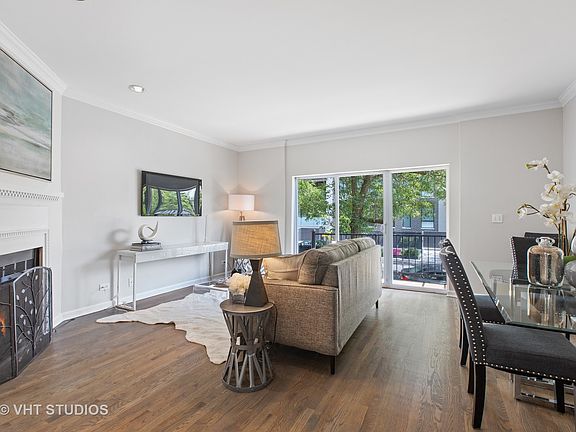 3rd image of 1618 N Burling St #A