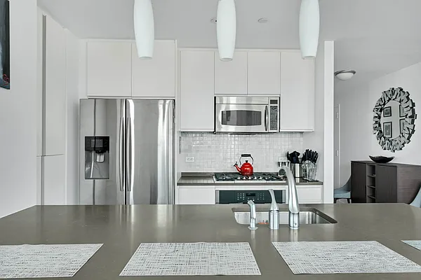 Rented by Compass | media 9