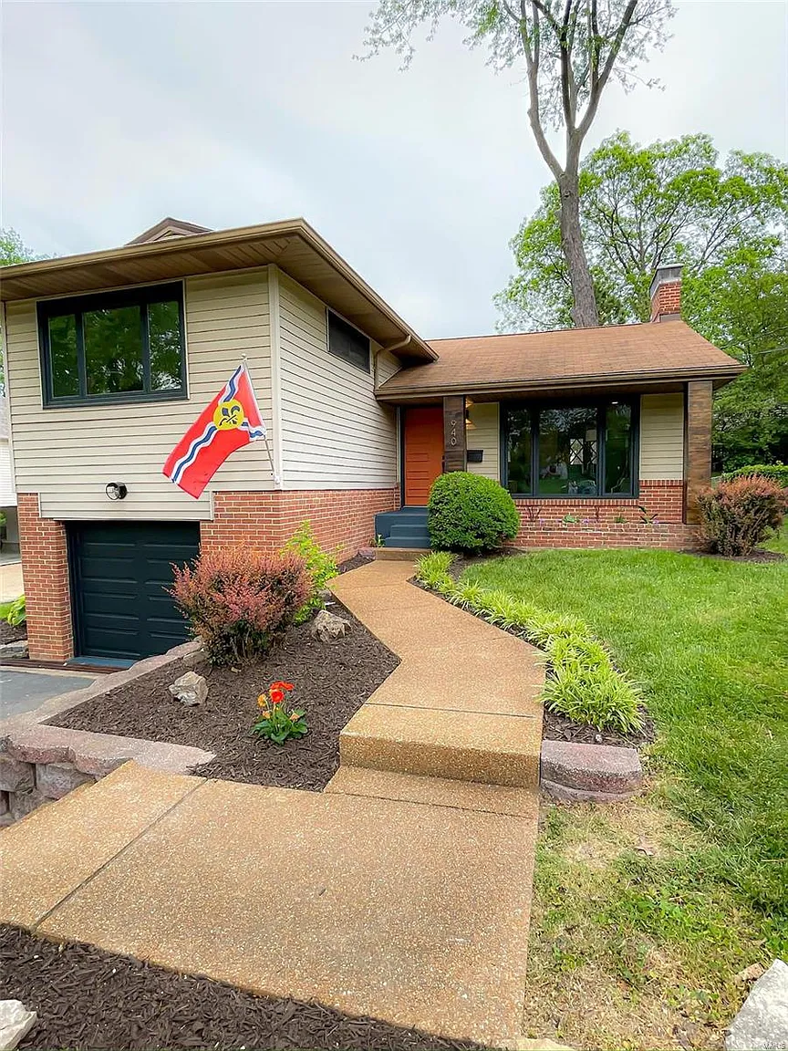 940 N Geyer Rd photo 1