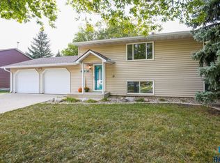 4901 S Holbrook Ave, Sioux Falls, SD 57106
