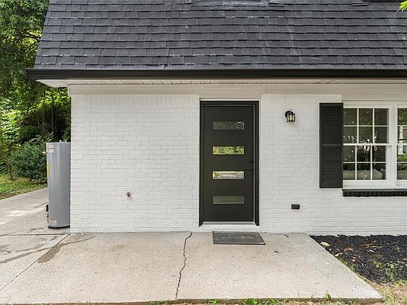 5th image of 105 Elizabeth St