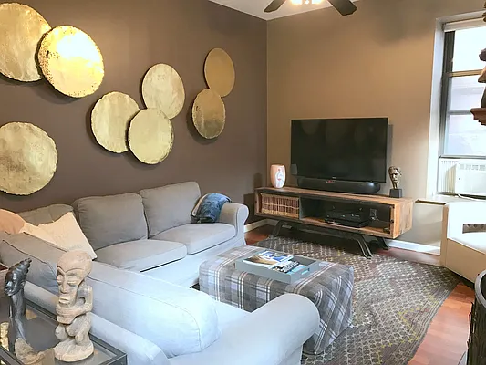 Rented by Salizzoni Realty | media 23