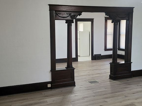Front Room 13' x 18'