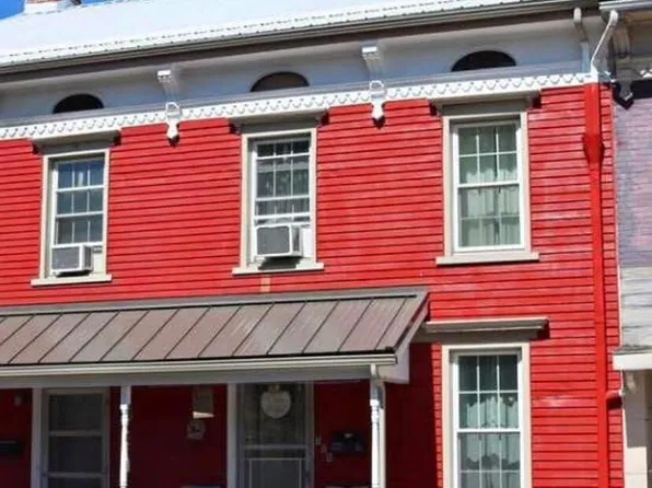 308-310 Chestnut St, Mifflinburg, PA 17844