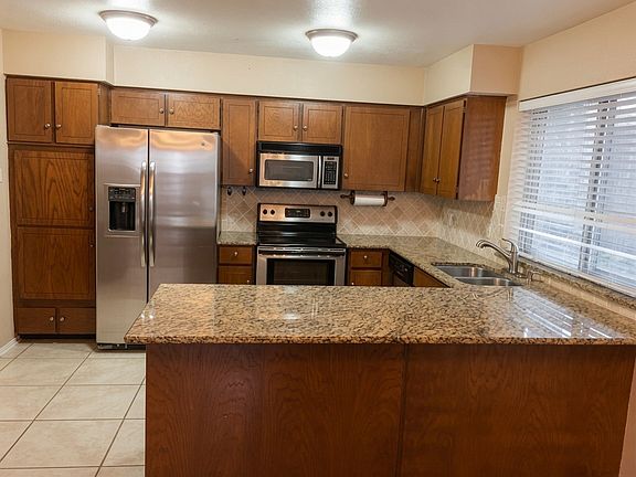 4th image of 8248 Bobwhite Dr