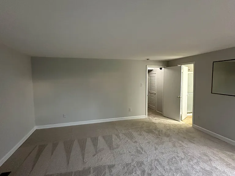 20 Regis Cir — Photo 22