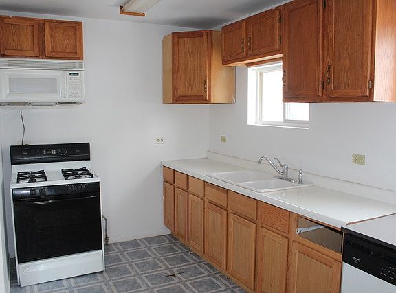 4th image of 18628 W Main St