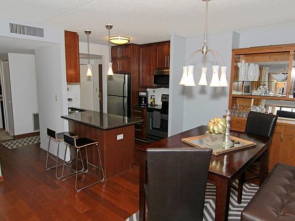 2nd image of 1920 S 1st St APT 206