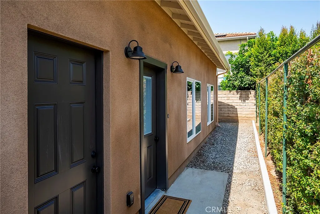 1 bed, 500 sqft, $2,500 — Photo 2