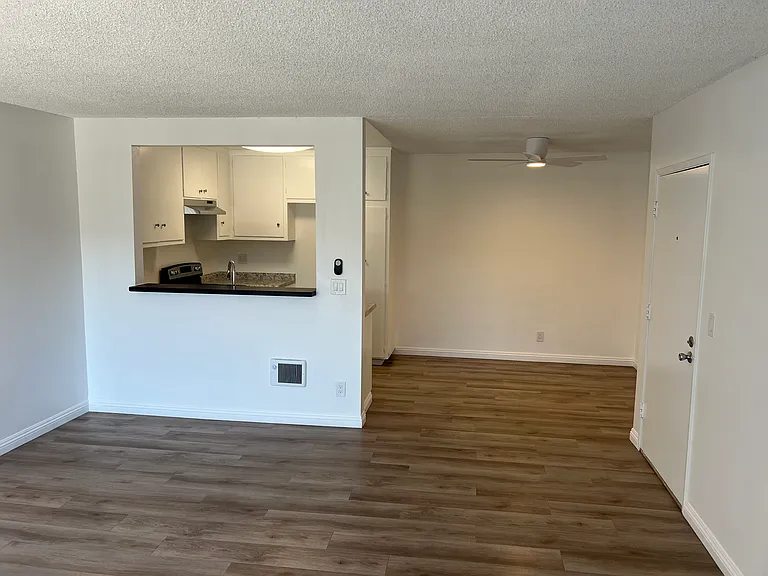 Beachwood Village Apartments — Photo 117