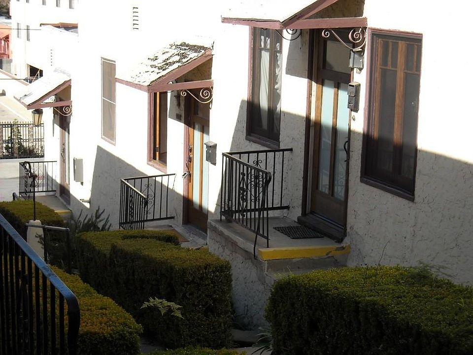 1st image of 622 3/4 N Virgil Ave