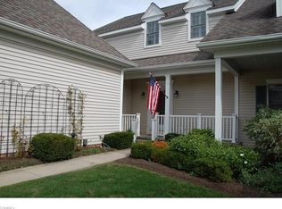 8115 Knolls Way, Chagrin Falls, OH 44023