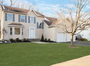 38 Sally St, Howell, NJ 07731