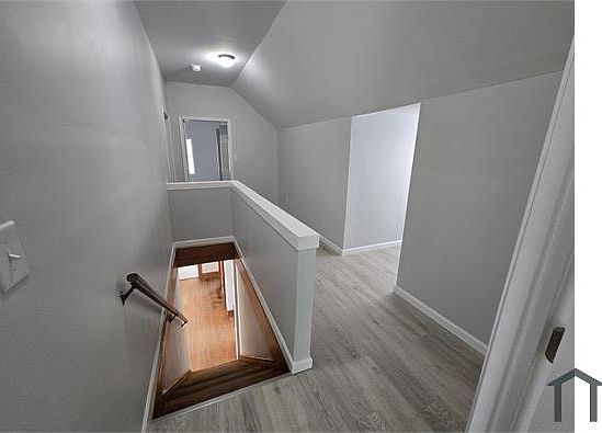 5th image of 358 Wagener St