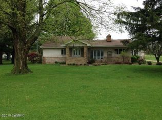 57802 92nd Ave, Dowagiac, MI 49047