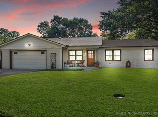 1709 S Date Ave, Broken Arrow, OK 74012