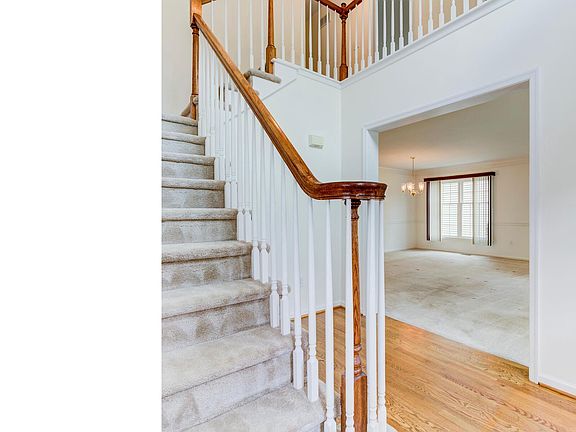 2nd image of 29 Deasy Dr